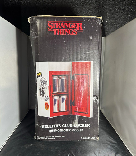 Stranger things hellfire club - stranger,